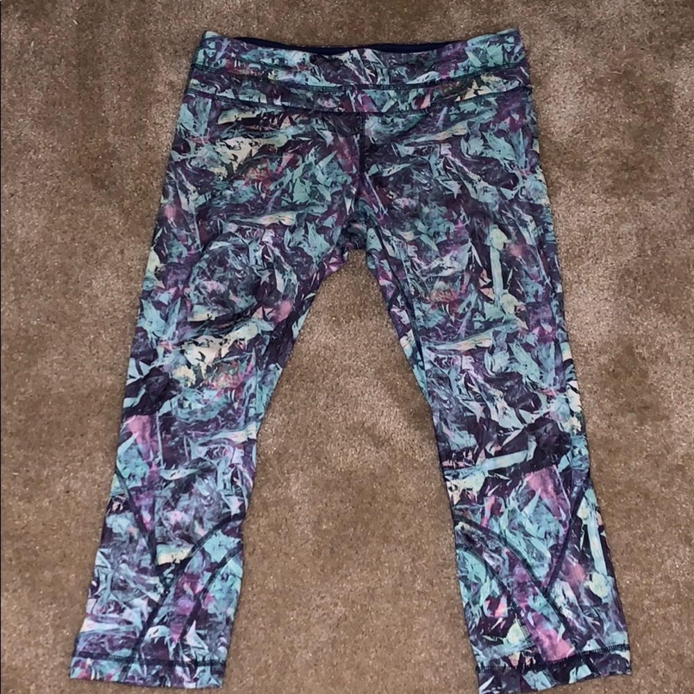 Lululemon Crop Leggings GREAT CONDITION